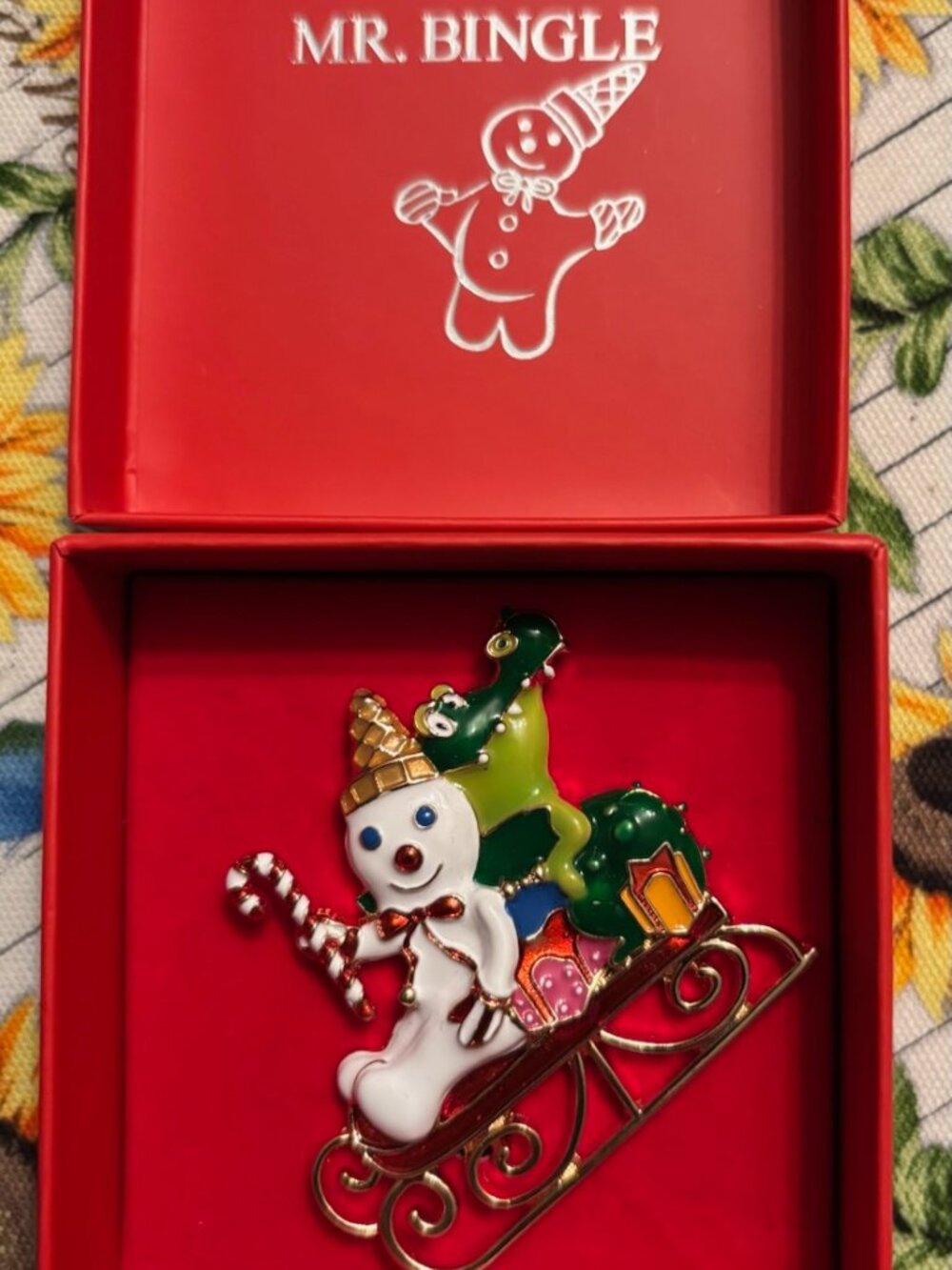 2025 MR BINGLE PIN/ brooch from DILLARDS